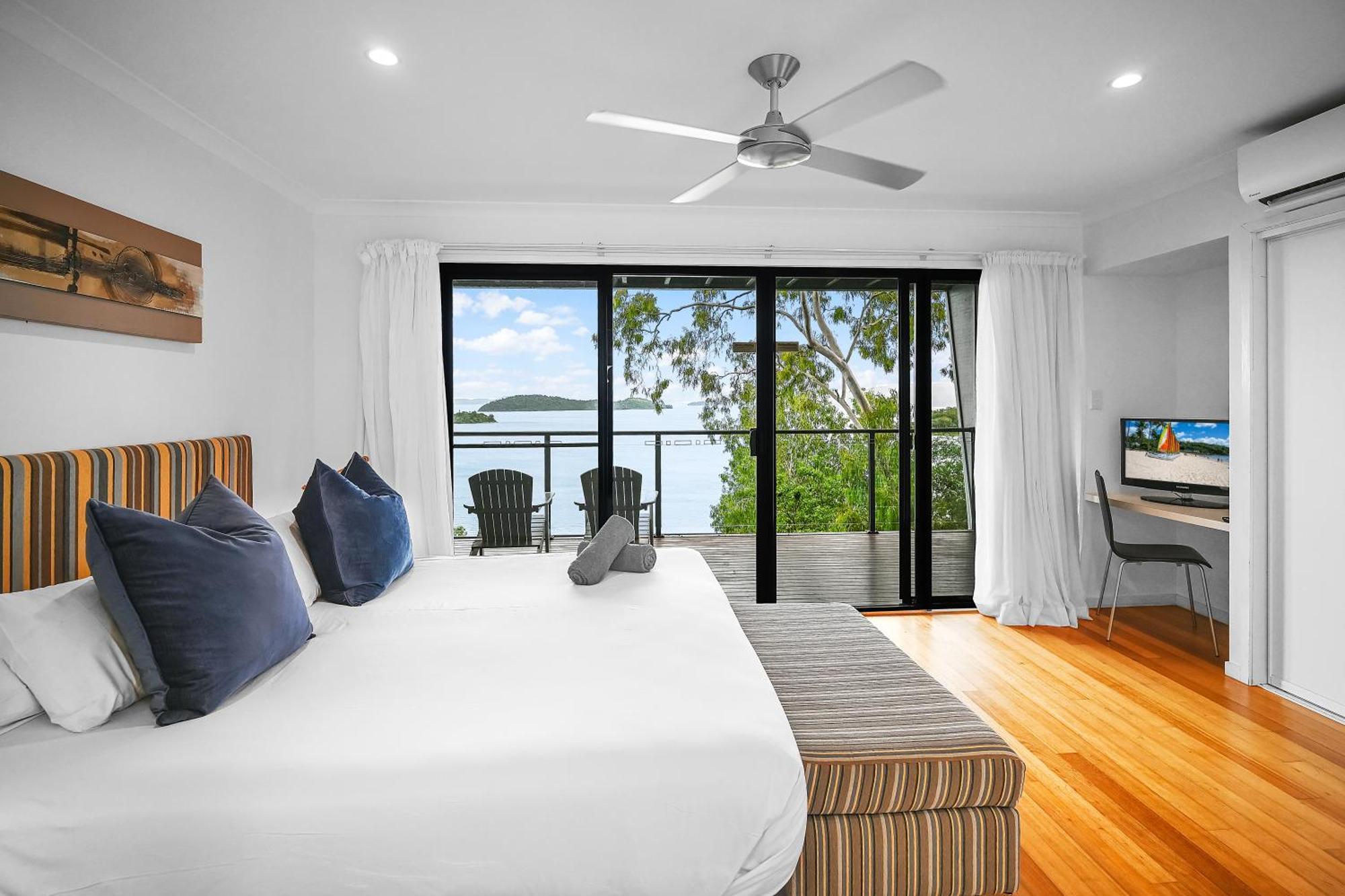 Shorelines Hamilton Island Exterior photo